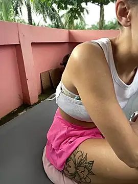 Snapshot of White_Lu chatting on September 28, 2025, 2:07 am White Lu online show from September 28, 2025, 2:07 am