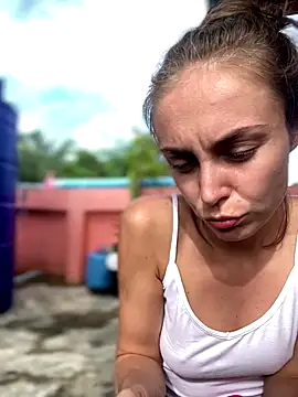 Snapshot of White_Lu chatting on October 28, 2025, 2:01 am White Lu online show from October 28, 2025, 2:01 am