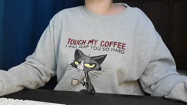 bunnyfox420 online show from November 30, 2025, 5:03 pm