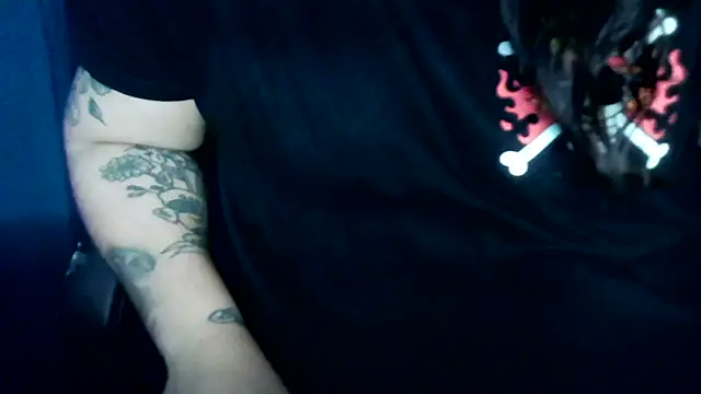 Snapshot of bunnyfox420 chatting on October 3, 2025, 12:47 am bunnyfox420 online show from October 3, 2025, 12:47 am