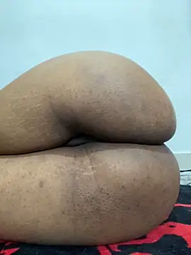 Snapshot of Charlotte_bronxxx chatting on February 11, 2025, 8:20 pm Charlotte bronxxx online show from February 11, 2025, 8:20 pm