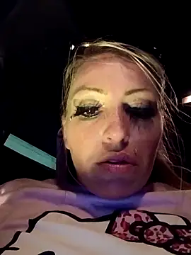 barbieinbondage7 online show from March 12, 2026, 3:01 am