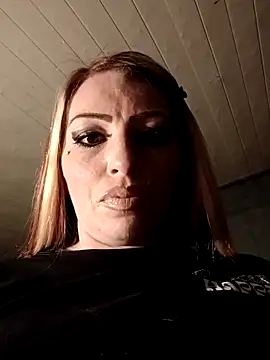 barbieinbondage7 online show from April 5, 2026, 4:19 am