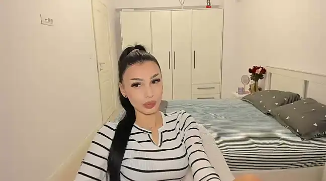 HelenShawn online show from February 21, 2025, 2:28 am