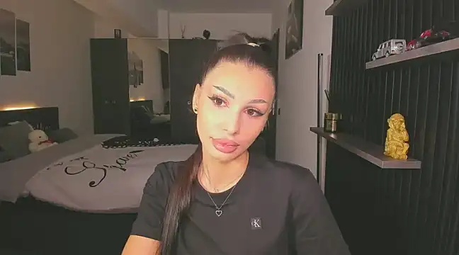 HelenShawn online show from February 2, 2025, 11:32 pm