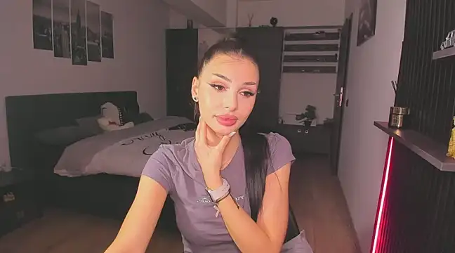 HelenShawn online show from February 2, 2025, 1:02 am