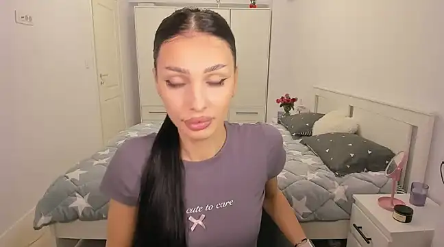 HelenShawn online show from March 4, 2025, 10:27 pm