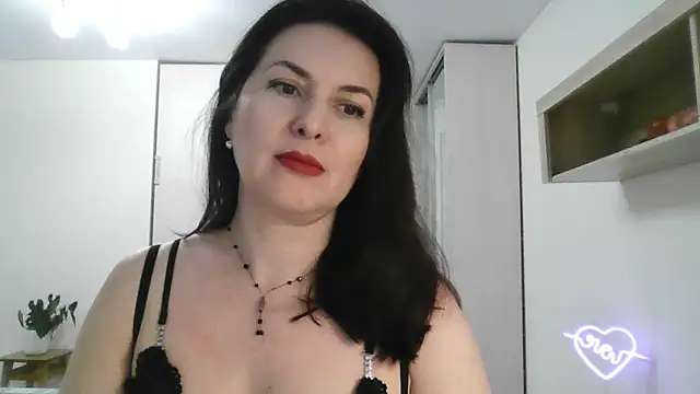 Victoria Glam online show from February 10, 2025, 6:24 pm