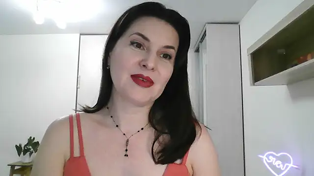 Victoria Glam online show from February 28, 2025, 6:31 pm