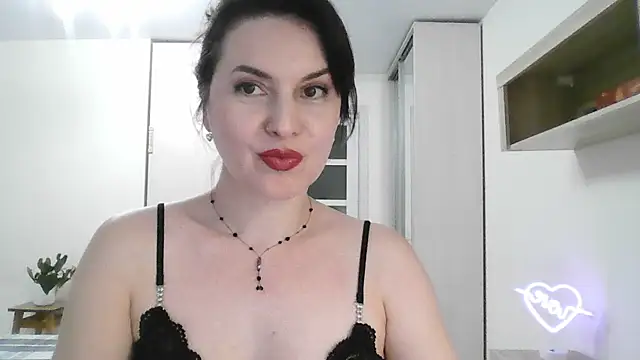 Victoria Glam online show from February 21, 2025, 8:38 pm