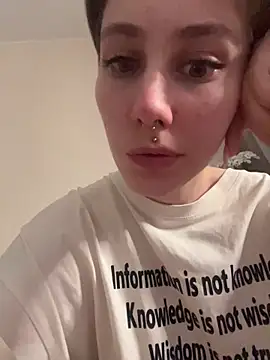 Molli Luv online show from November 21, 2025, 1:15 am