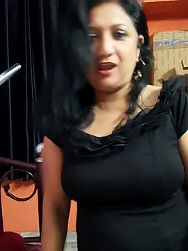 horny lizia online show from December 19, 2025, 5:04 pm