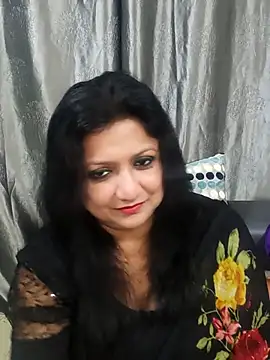 horny lizia online show from June 24, 2026, 6:28 pm