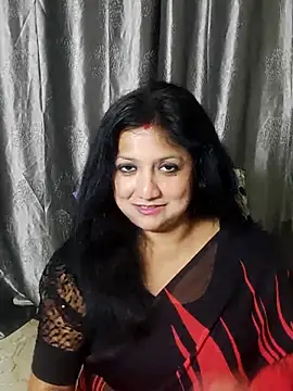 horny lizia online show from July 6, 2026, 4:42 pm
