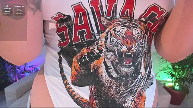 Snapshot of Hannah_Jonhson chatting on October 19, 2025, 1:52 am Hannah Jonhson online show from October 19, 2025, 1:52 am