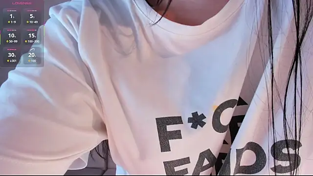 Snapshot of Hannah_Jonhson chatting on October 8, 2025, 1:51 am Hannah Jonhson online show from October 8, 2025, 1:51 am