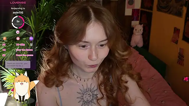 Snapshot of Yo_Pixxie chatting on February 21, 2025, 5:35 am Yo Pixxie online show from February 21, 2025, 5:35 am