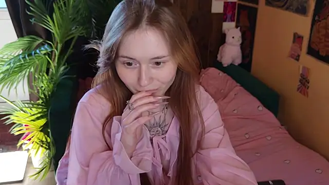 Snapshot of Yo_Pixxie chatting on February 20, 2025, 12:57 pm Yo Pixxie online show from February 20, 2025, 12:57 pm