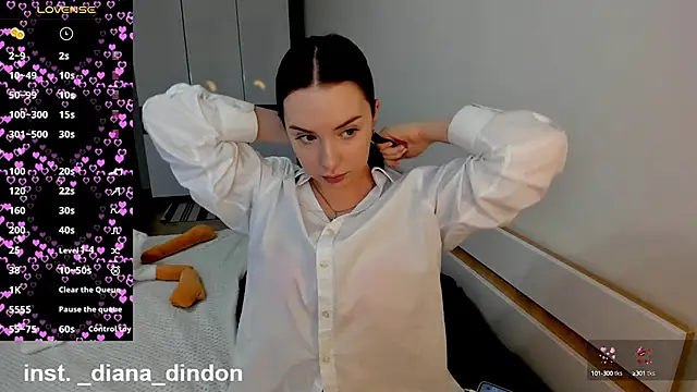 Snapshot of EllieGirlKiss chatting on March 18, 2025, 4:07 am EllieGirlKiss online show from March 18, 2025, 4:07 am