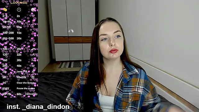 Snapshot of EllieGirlKiss chatting on March 15, 2025, 8:32 pm EllieGirlKiss online show from March 15, 2025, 8:32 pm