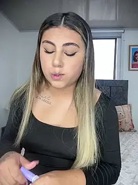 MeganCrow online show from December 18, 2025, 9:40 pm