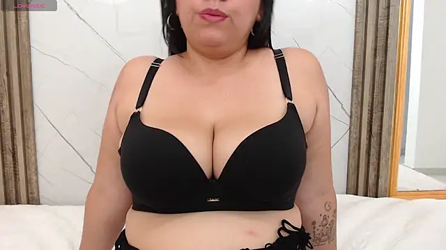 Snapshot of AmmyPike1 chatting on March 12, 2025, 6:22 pm AmmyPike1 online show from March 12, 2025, 6:22 pm