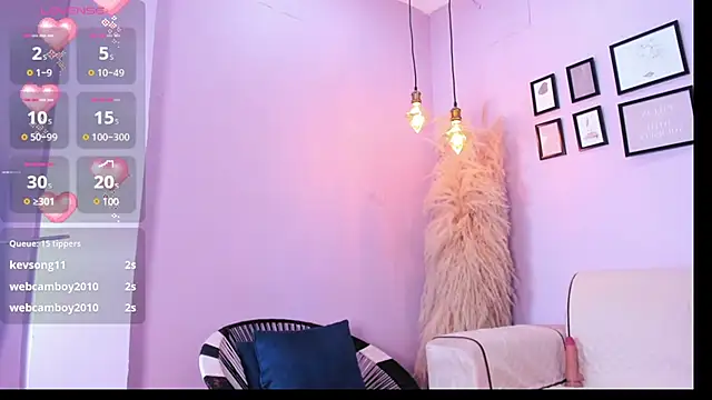 Snapshot of alana_rossetti chatting on March 8, 2025, 4:06 pm alana rossetti online show from March 8, 2025, 4:06 pm