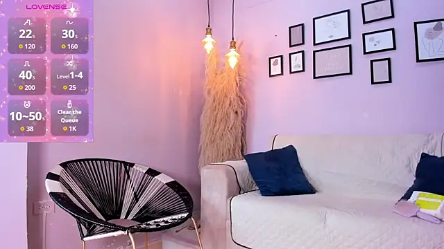 Snapshot of alana_rossetti chatting on September 22, 2025, 12:55 pm alana rossetti online show from September 22, 2025, 12:55 pm