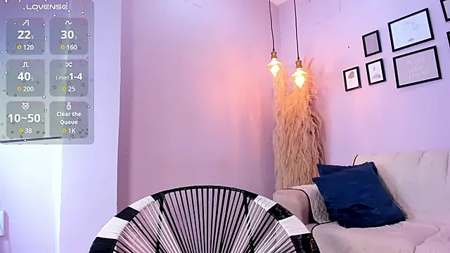 Snapshot of alana_rossetti chatting on September 24, 2025, 12:55 pm alana rossetti online show from September 24, 2025, 12:55 pm