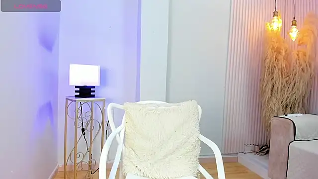 alana rossetti online show from February 24, 2026, 12:17 pm