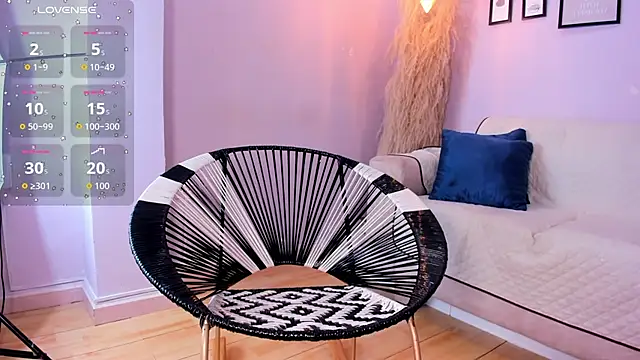 Snapshot of alana_rossetti chatting on October 10, 2025, 12:28 pm alana rossetti online show from October 10, 2025, 12:28 pm