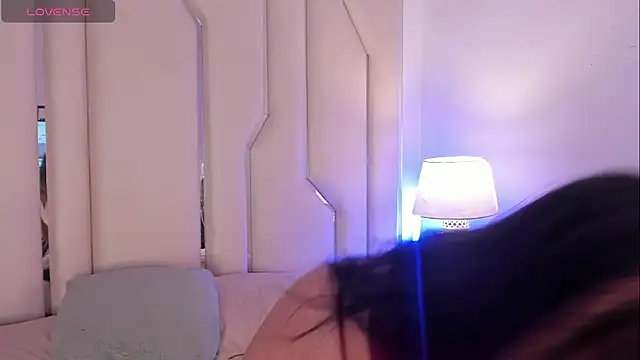 Loreanna Joy online show from October 9, 2025, 11:44 am