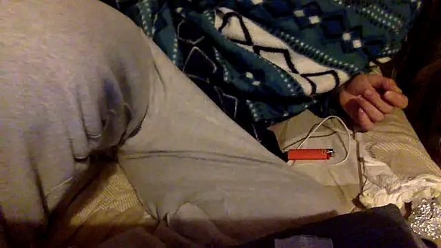 Snapshot of Damn_bro23 chatting on October 24, 2025, 11:37 pm Damn bro23 online show from October 24, 2025, 11:37 pm