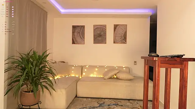 Snapshot of cinnamon_crisss chatting on February 14, 2026, 12:55 am cinnamon crisss online show from February 14, 2026, 12:55 am