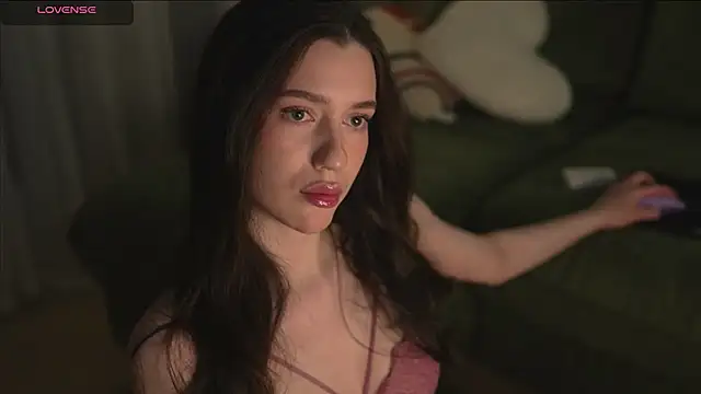 justbarbiee online show from April 3, 2026, 6:25 pm