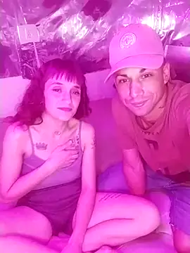 parejarica420 online show from May 8, 2026, 1:20 am