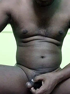 Snapshot of kingg4545 chatting on September 26, 2025, 5:42 pm kingg4545 online show from September 26, 2025, 5:42 pm