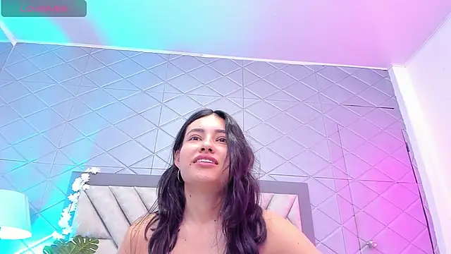 VioletRousse  online show from March 3, 2025, 7:07 pm