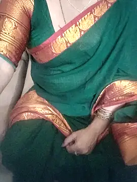 laxmitelugu78 online show from November 1, 2025, 4:56 pm