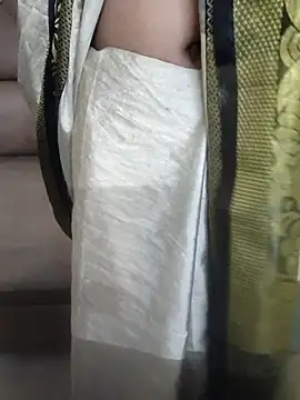 laxmitelugu78 online show from November 3, 2025, 9:13 am