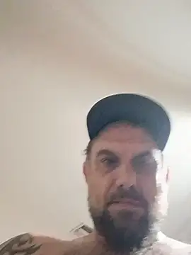 Snapshot of mrcox420 chatting on August 3, 2026, 3:58 am mrcox420 online show from August 3, 2026, 3:58 am