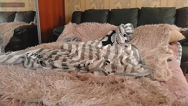 Amy Kimberlly online show from September 23, 2025, 6:20 am