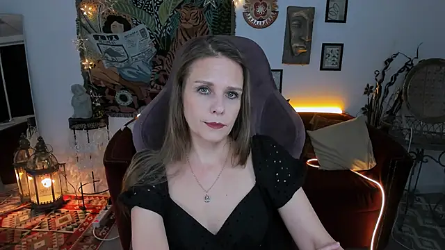 EmiliaBedy online show from February 13, 2025, 12:11 pm