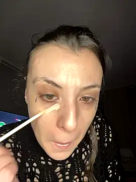 bunnythetailor online show from November 10, 2025, 8:14 pm