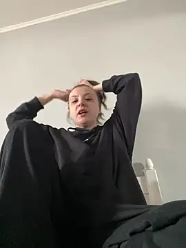 bunnythetailor online show from February 16, 2026, 10:47 am