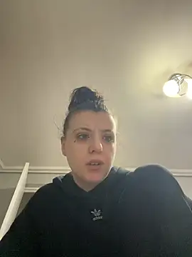 bunnythetailor online show from February 15, 2026, 9:03 pm