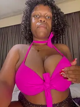 Snapshot of Boneca25 chatting on March 9, 2025, 7:26 pm Boneca25 online show from March 9, 2025, 7:26 pm