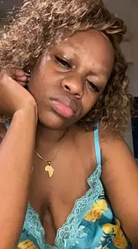 Snapshot of Boneca25 chatting on February 27, 2025, 8:24 am Boneca25 online show from February 27, 2025, 8:24 am