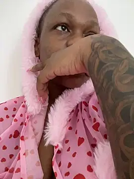 Boneca25 online show from February 16, 2026, 9:41 am