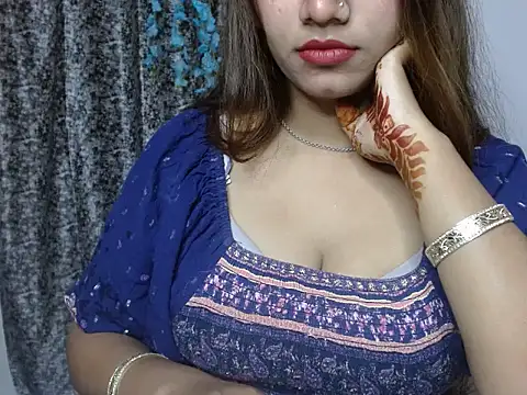 Snapshot of Fab_Suhani chatting on November 4, 2025, 1:31 am Fab Suhani online show from November 4, 2025, 1:31 am